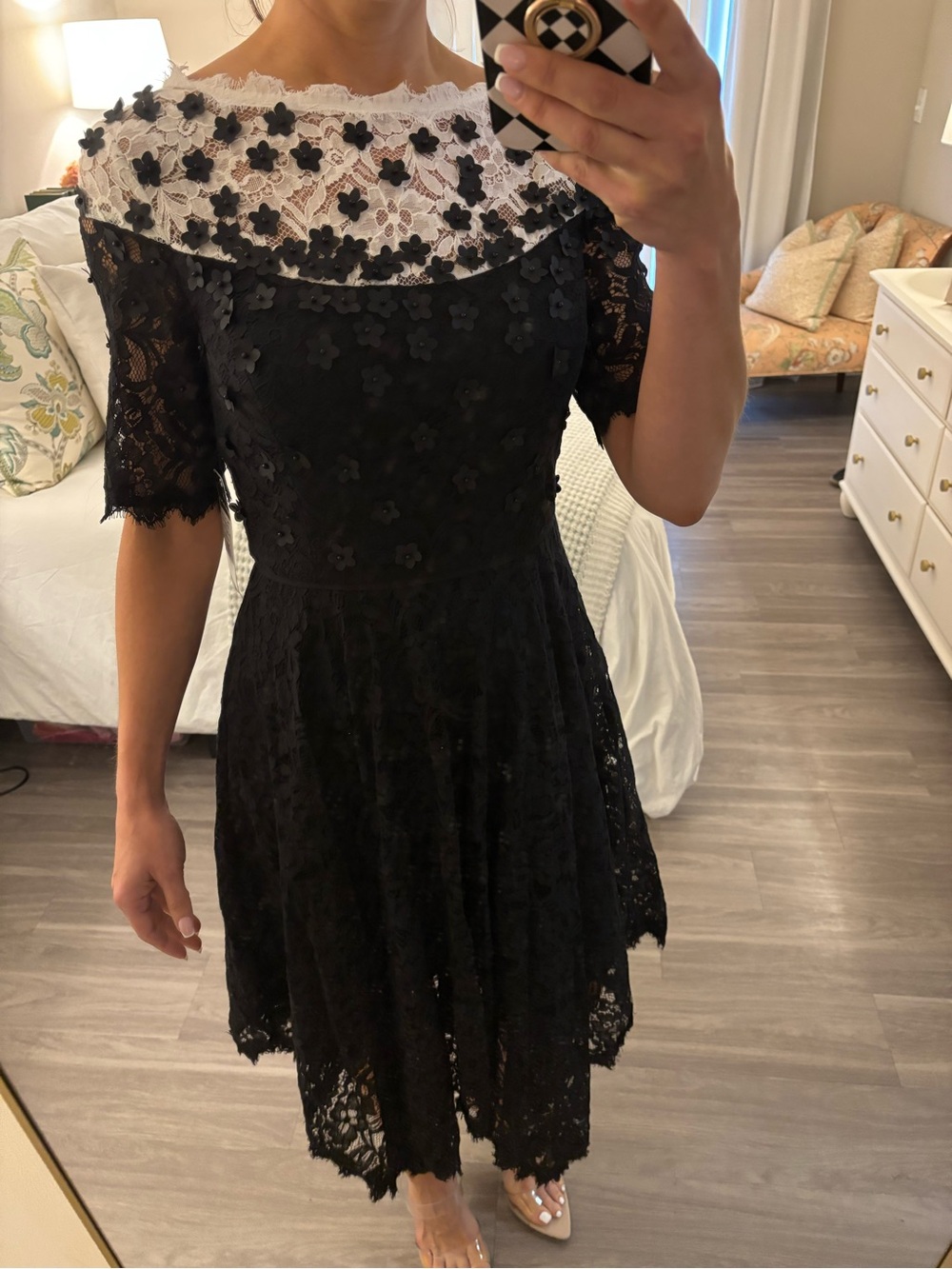 🖤🤍 SHANI Handkerchief Floral Applique Lace Dress — Size 6 — NWT